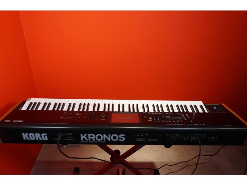 KORG Kronos v2 88 (Jong Gebruikt)