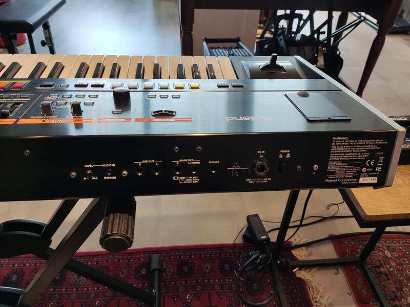 ROLAND  Jupiter 50 (jong gebruikt)