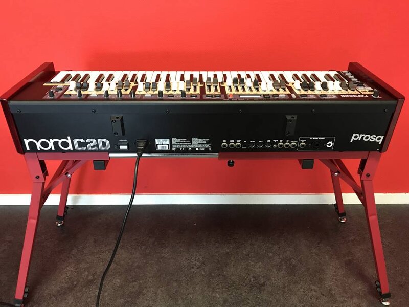 NORD C2D combo orgel (jong gebruikt)