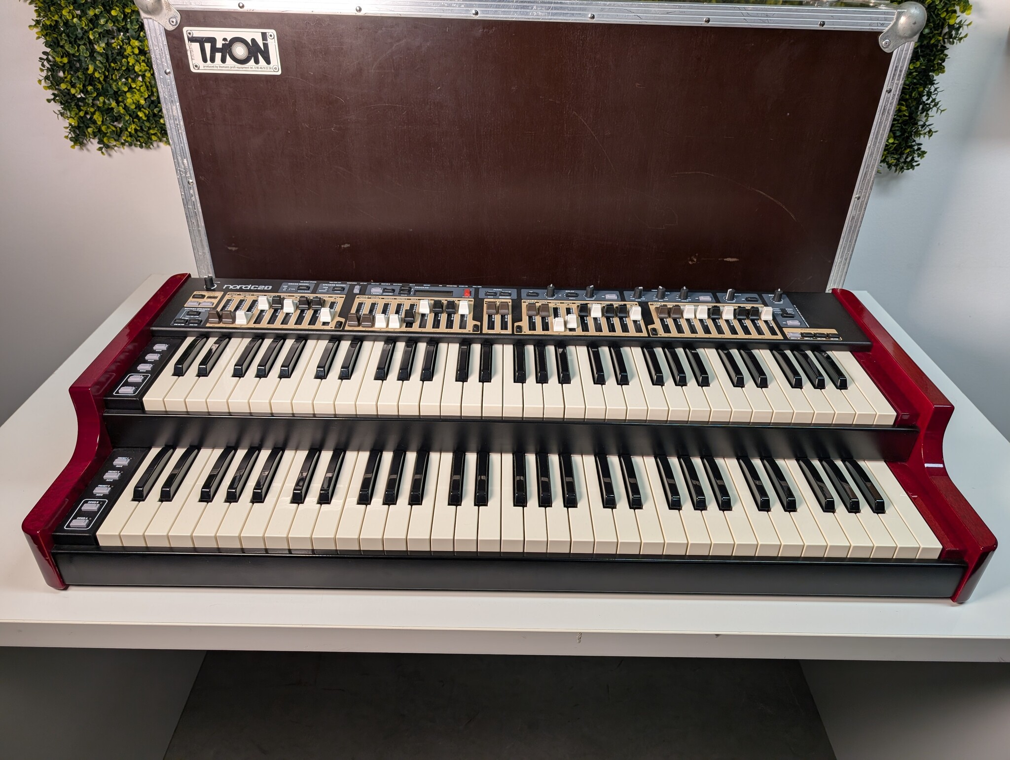 Nord Organ C2D in perfecte staat