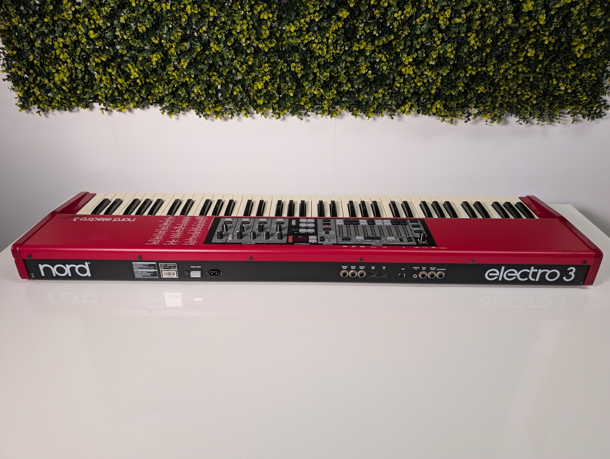 Nord Electro 3 73