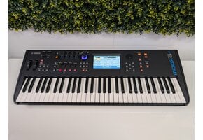 Yamaha Modx6+ 1 maand oud