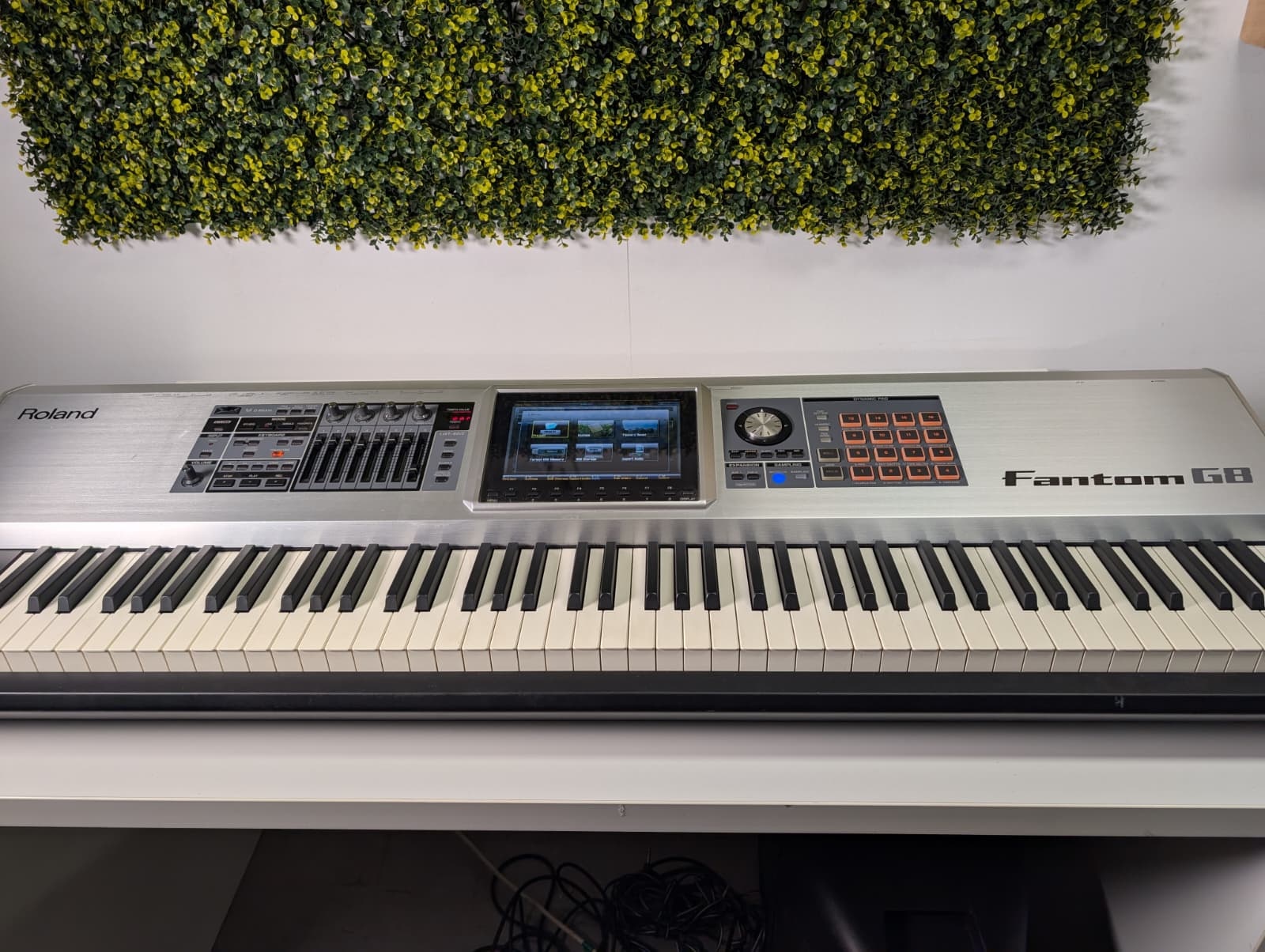De Roland Fantom G8 tweedehands