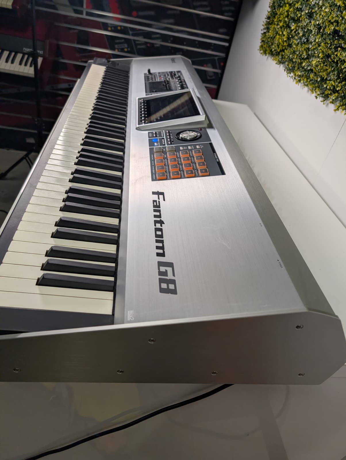 De Roland Fantom G8 tweedehands