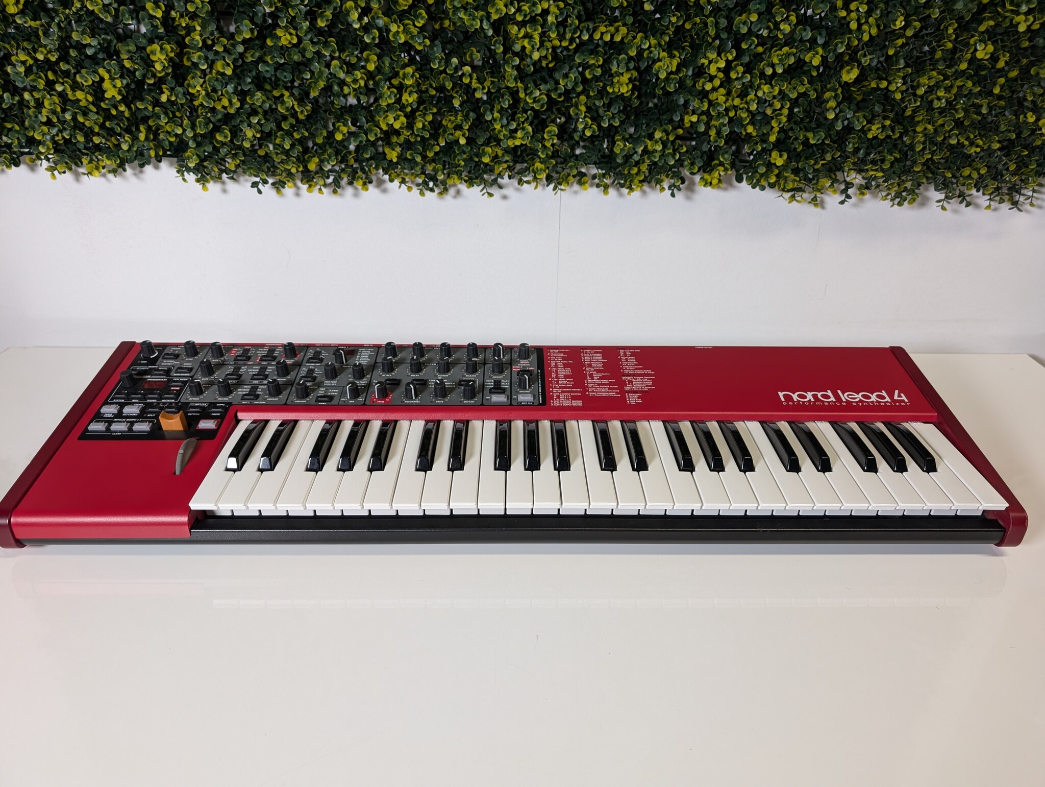 Nord Lead 4 (jong gebruikt)