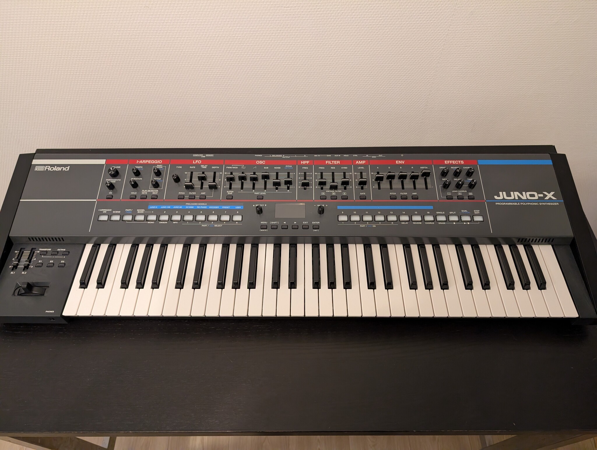 Roland Juno X + gratis JD800 Expansion Pack (twv €160)