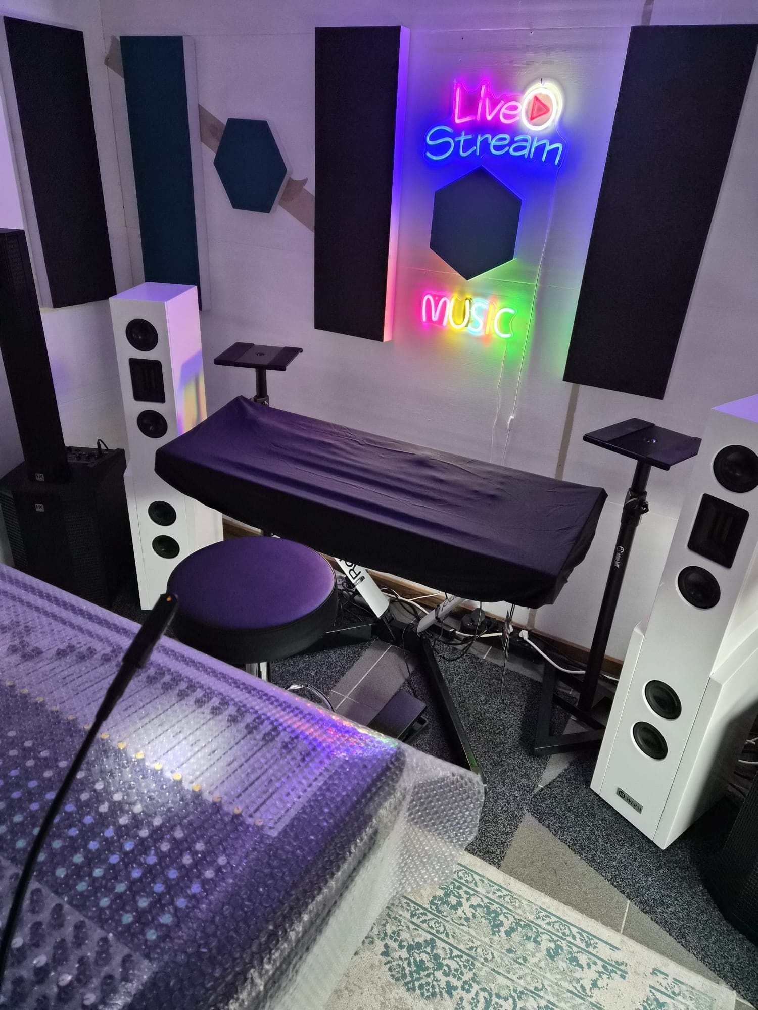 Ketron Event 76 B stock Model