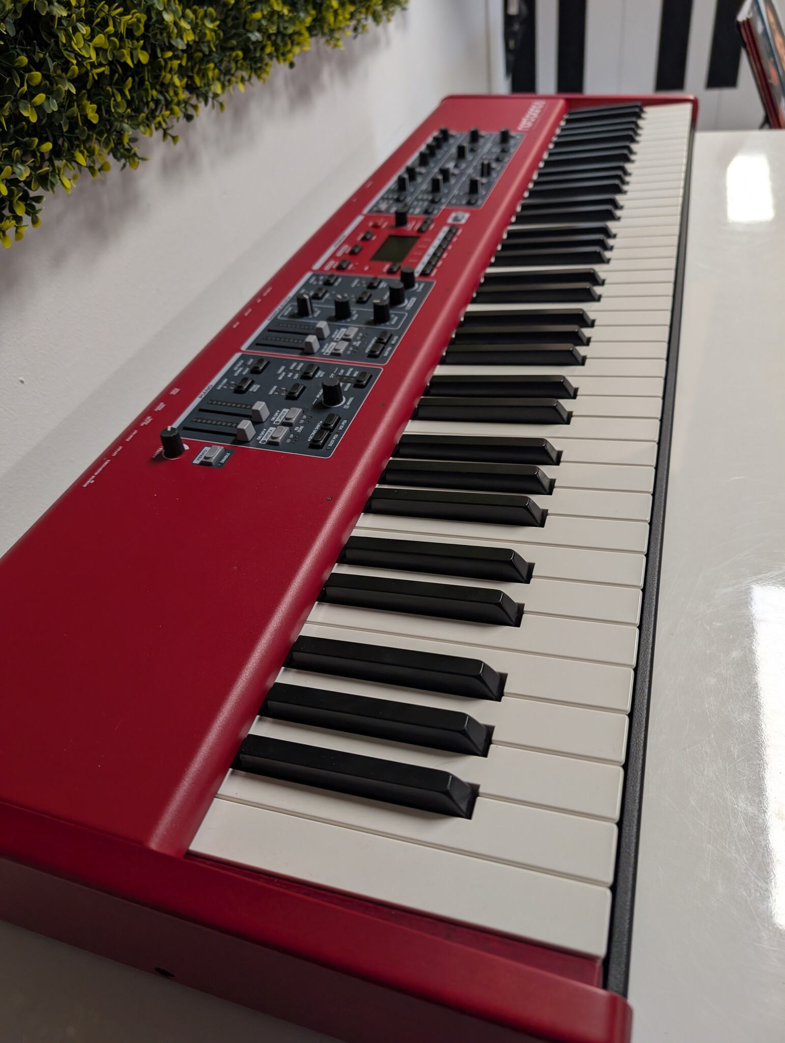 Clavia Nord Piano 6 73 Actie!