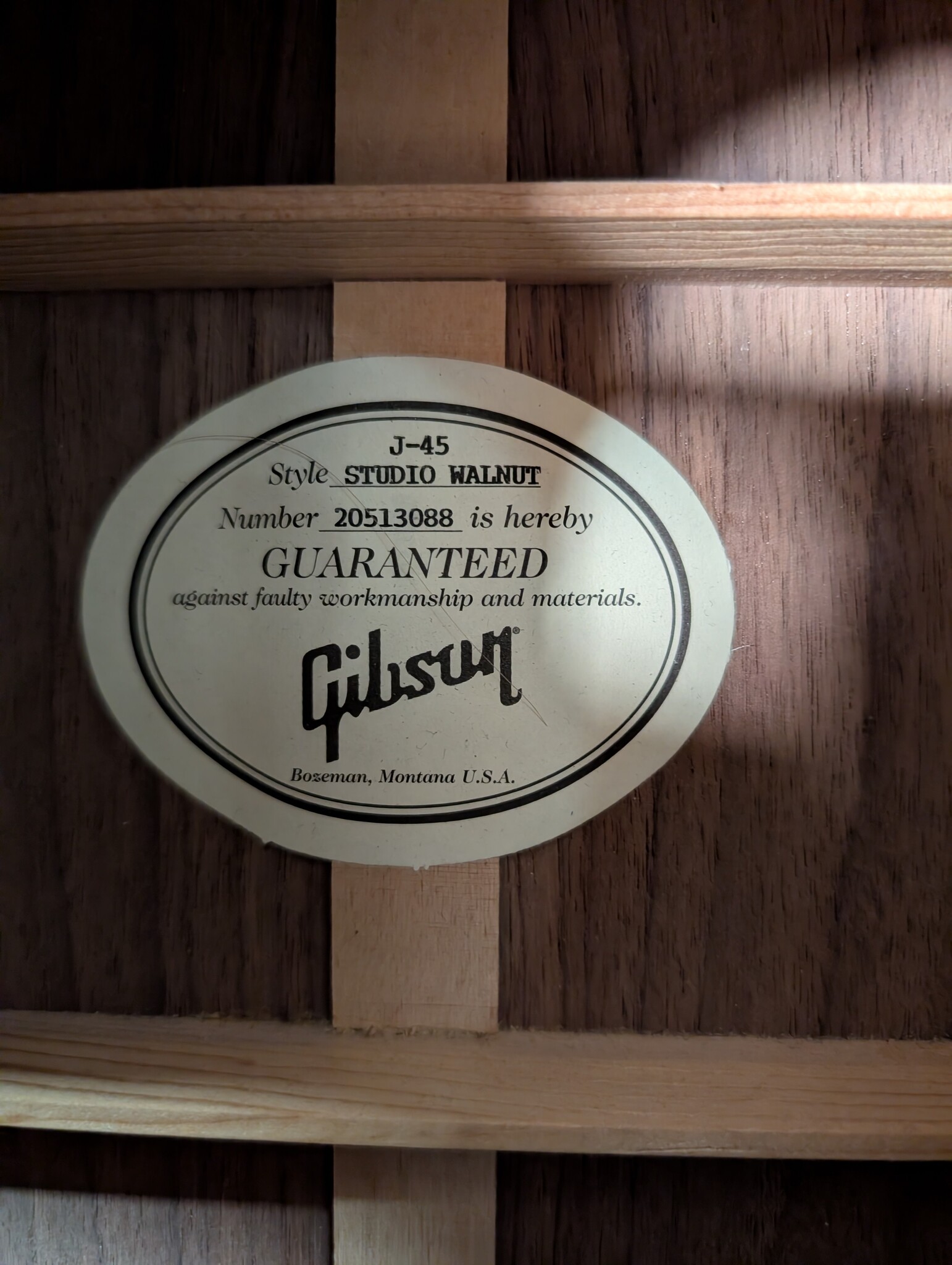 Let op Actie! Gibson J-45 Studio Walnut Akoestische Gitaar