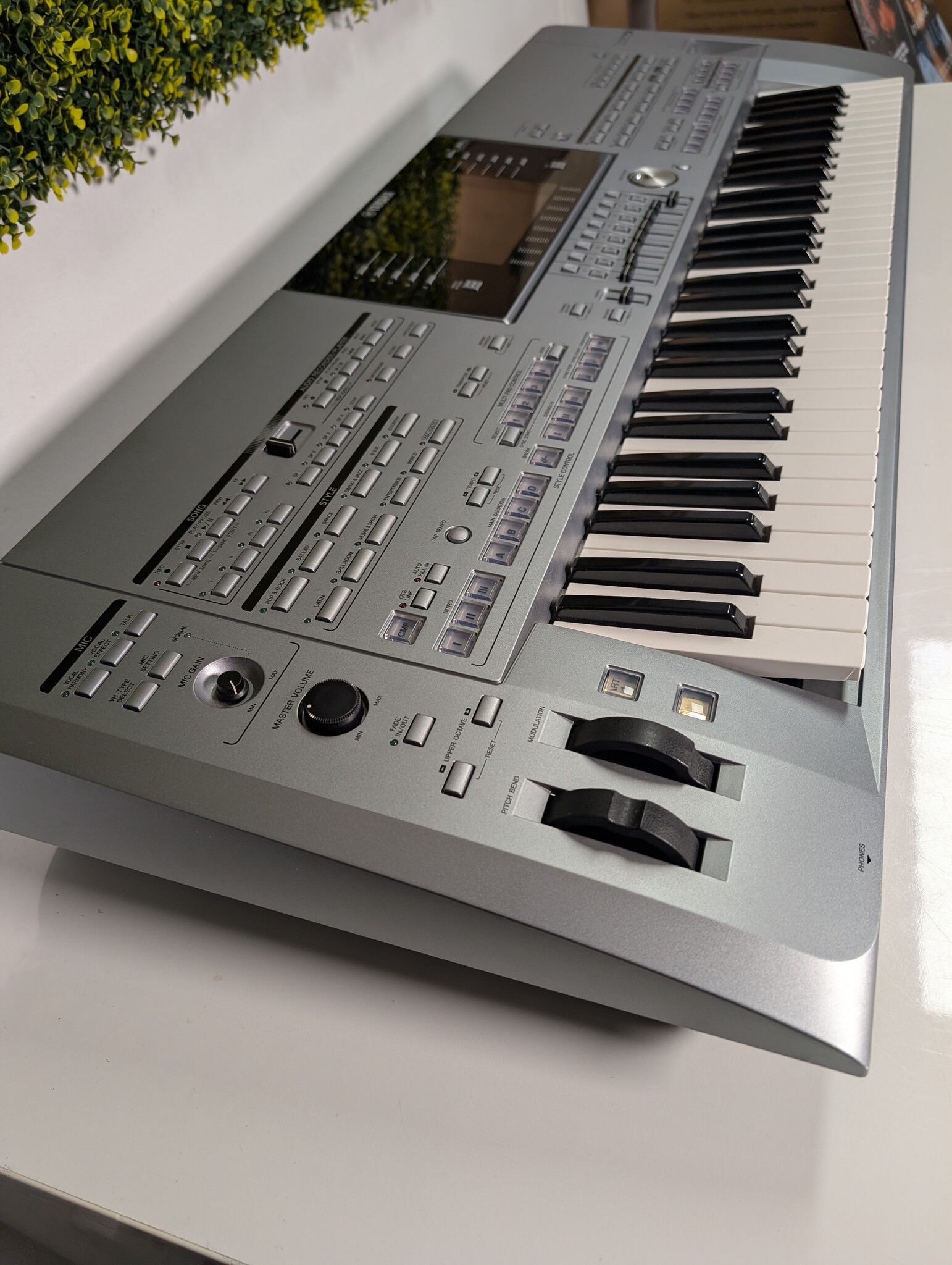Yamah Tyros 5 Aanbieding met Gratis Yamaha stand