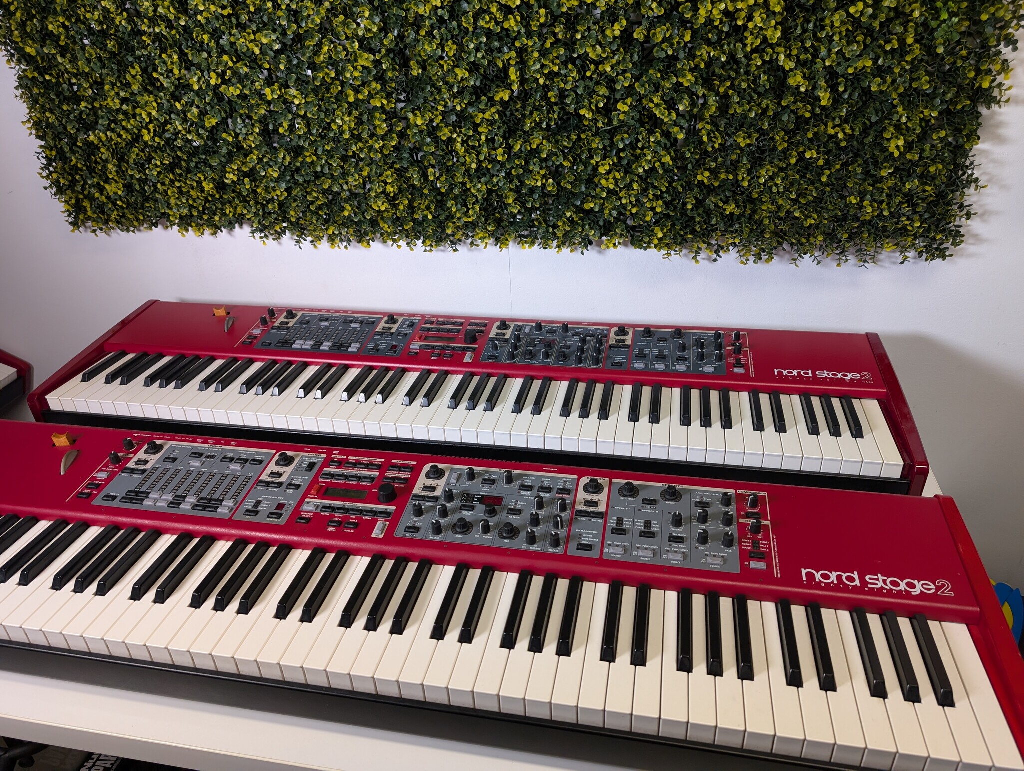 1x Nord Stage 2 88 Toetsen Synthesizer/Stage Piano