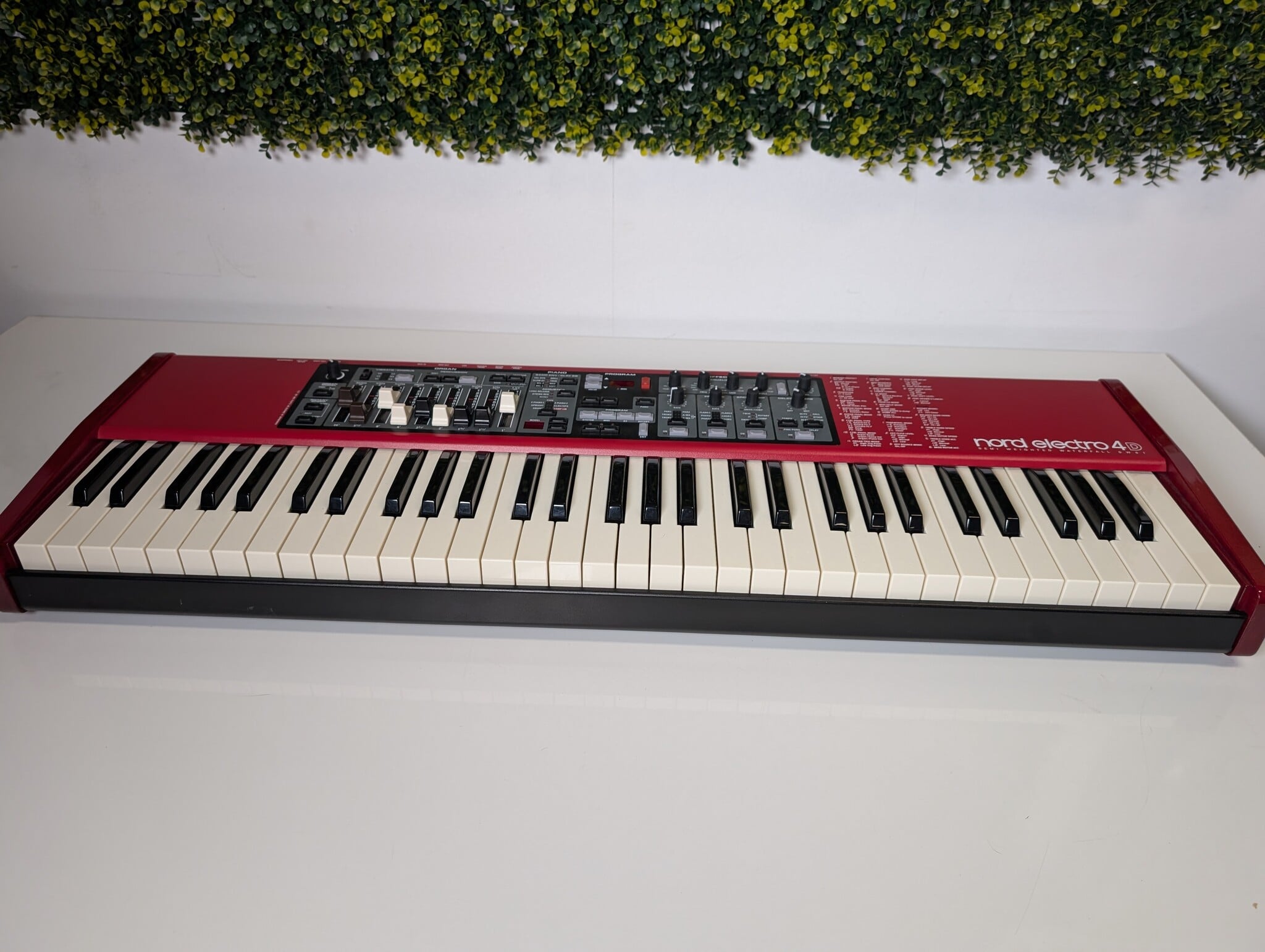 Nord Electro 4 d73 Stage Piano/Synthesizer