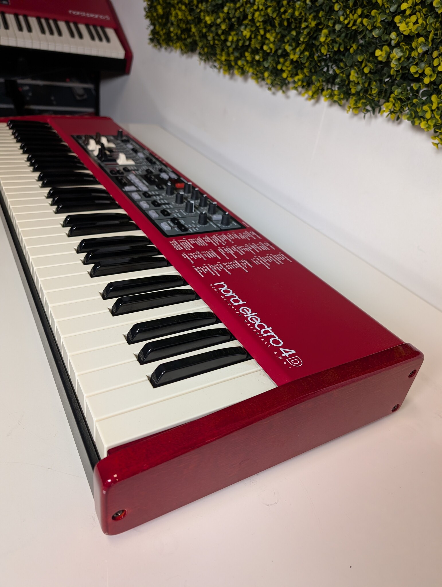 Nord Electro 4 d73 Stage Piano/Synthesizer