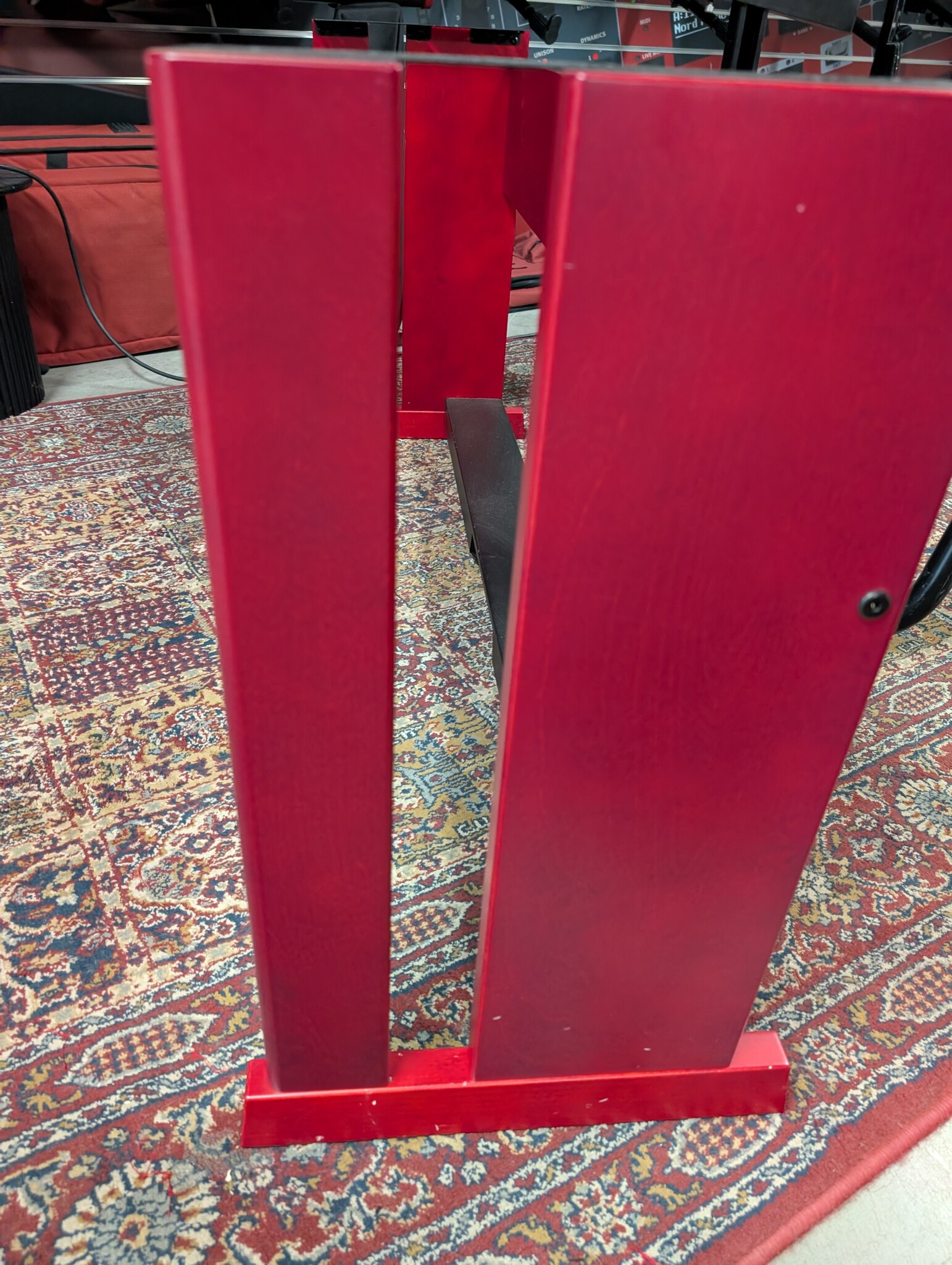 Nord Piano Stand EX - Rood gebruikt Nord Dealer Prosq Music