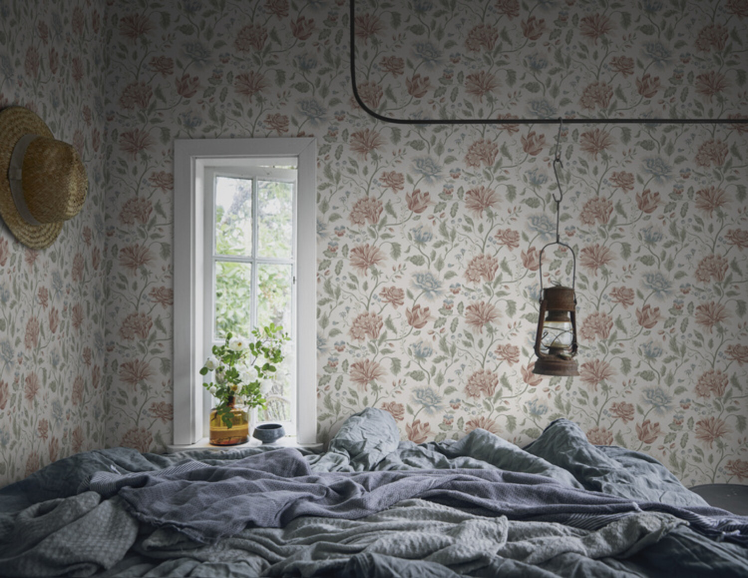 Annabelle Wallpaper – Cathy Lancaster Gallery