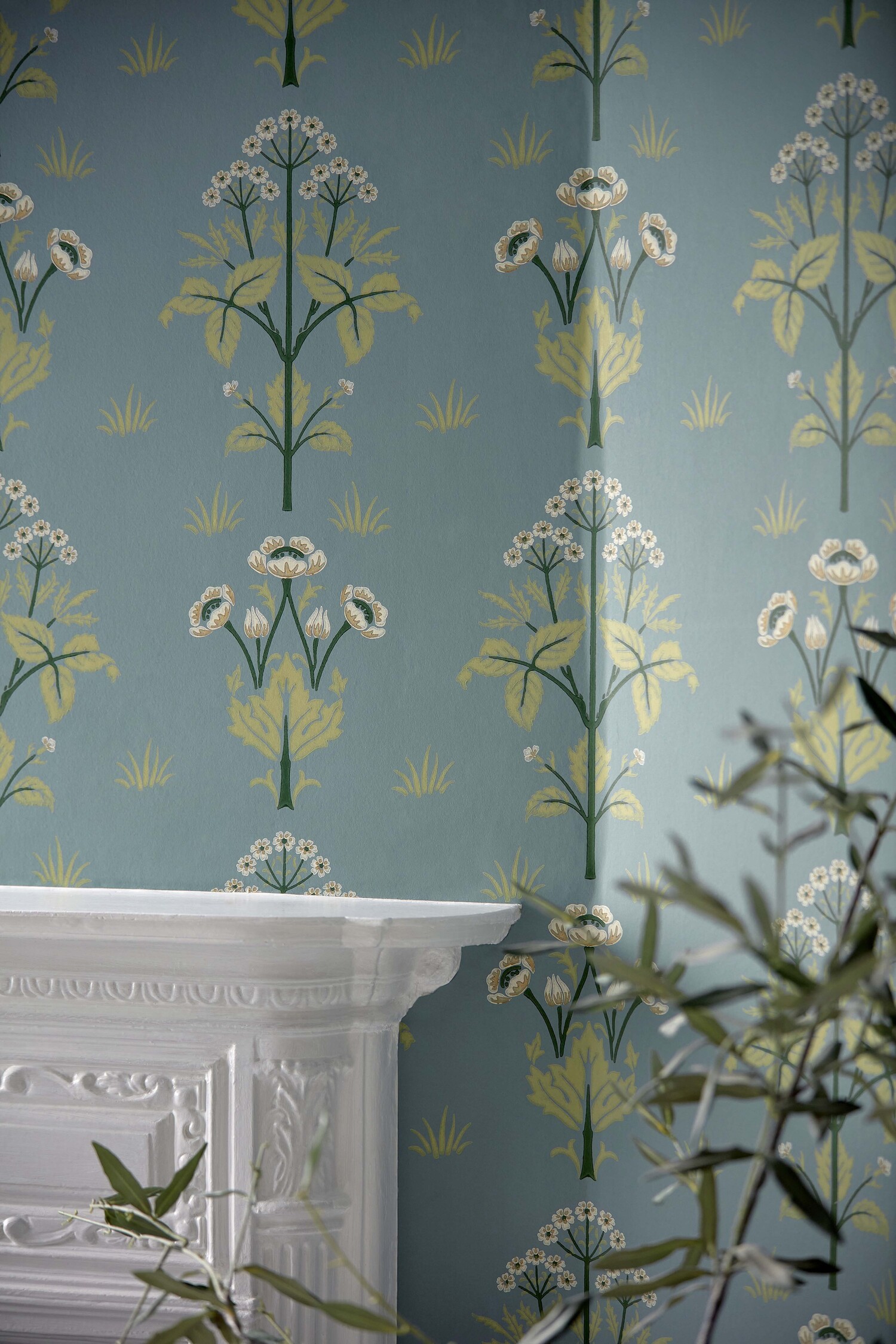 Morris & Co - 216829 | Luxury Wallpaper Online | Free Shipping