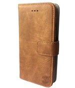 Suede look gevlamd bruin boekhoesje iPhone 14 Plus met vakje voor pasjes geld en een fotovakje en polsbandje