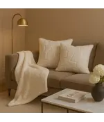 HEM Imitatie Bont Plaid 130x160 cm met 2 Sierkussens – Zacht Polyester – Luxe Kussen en Plaid Set voor Bank of Fauteuil – Woondecoratie - Zandkleur - BeigeTaupe - Warm Creme