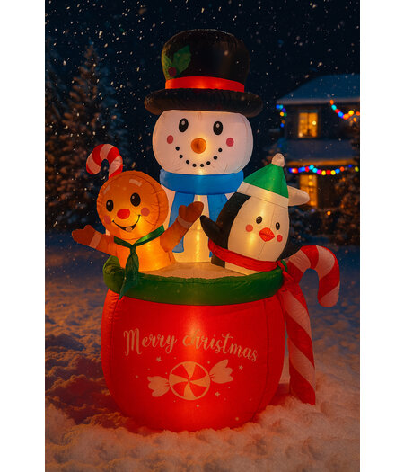 HEM HEM Opblaasbare Kerstbeker 183 cm – Met Sneeuwpop, Gingerbread & Pinguïn – LED Verlichting – Inclusief Blower, Touwen & Opbergzak – Waterdicht Polyester – Voor Binnen & Buiten
