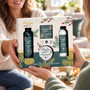 HEM HEM Badset 4-delig - Wellness Cadeauset voor Vrouwen met Douchegel, Bodylotion, Bodyscrub en Badzout - Cadeau voor Haar met Microvezeldoekje