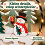 HEM HEM Kerst Raamdecoratie met LED - Sneeuwpop met Cadeau - Kerstring 20 cm - Warm Wit - Houten Kersthanger op Batterijen