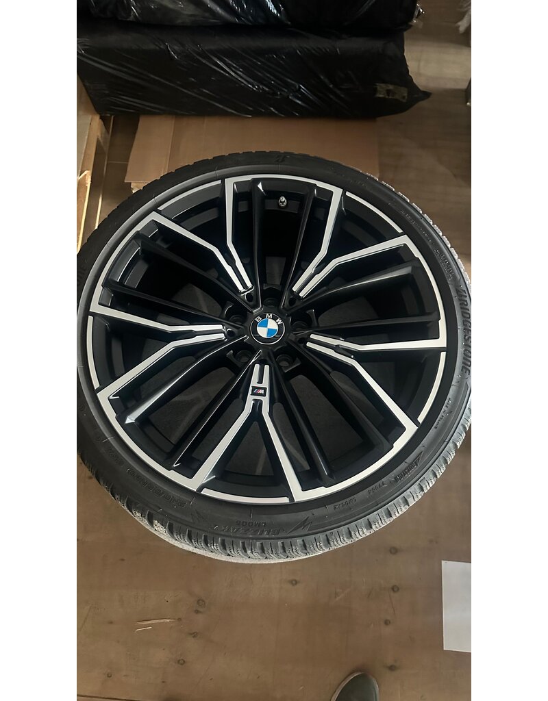 BMW Winterkompletträder 5er G30 G31 20 Zoll Styling 846 M V-Speiche