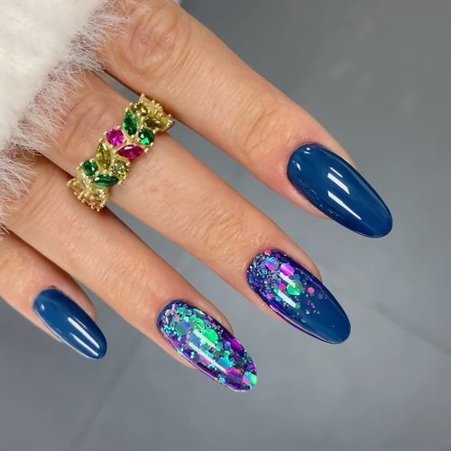 Blue glitter fade