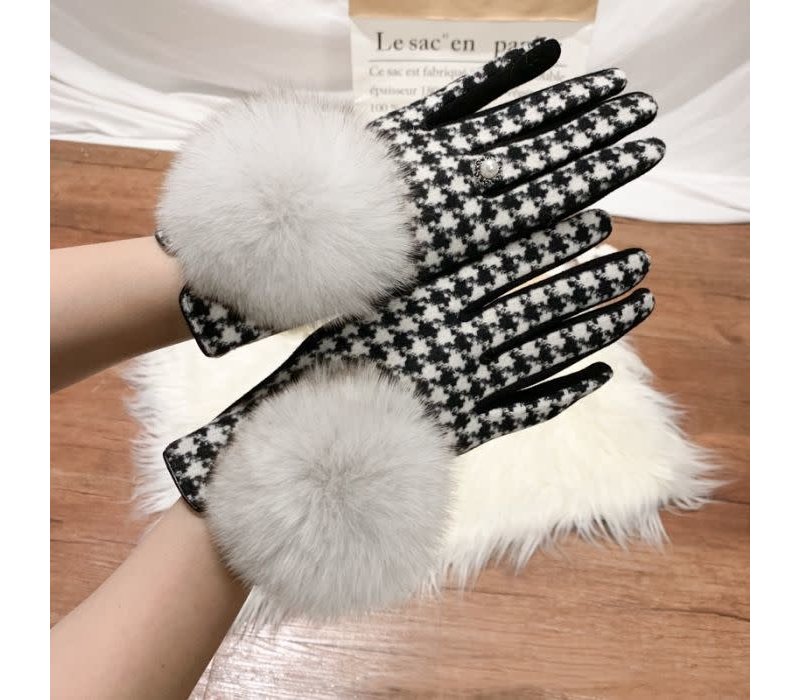 HA215 Black/White Houndstooth Gloves