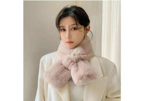 Peach Accessories 005 Faux Fur Collar with Pearls in Pink