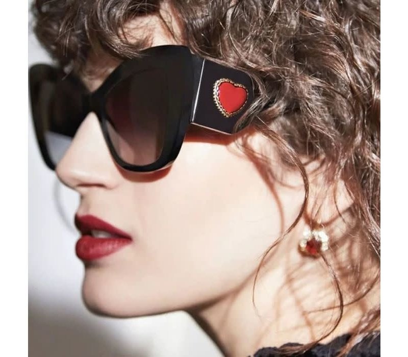 95521 Love heart Sunglasses in Black