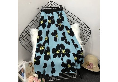 Peach Accessories SKI021 Skirt with Large Daisy in Blue