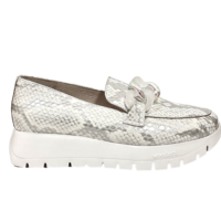 Wonders A-2444 Wht/Sil Croc Patent