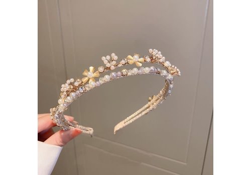 Peach Accessories HA764  delicate pearl and flower headband in Gold