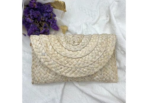 Peach Accessories A172 Straw clutch bag in Natural