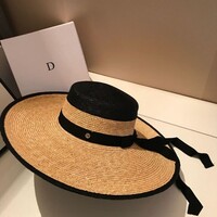 WH172 Oversized  straw hat in Tan with letter M