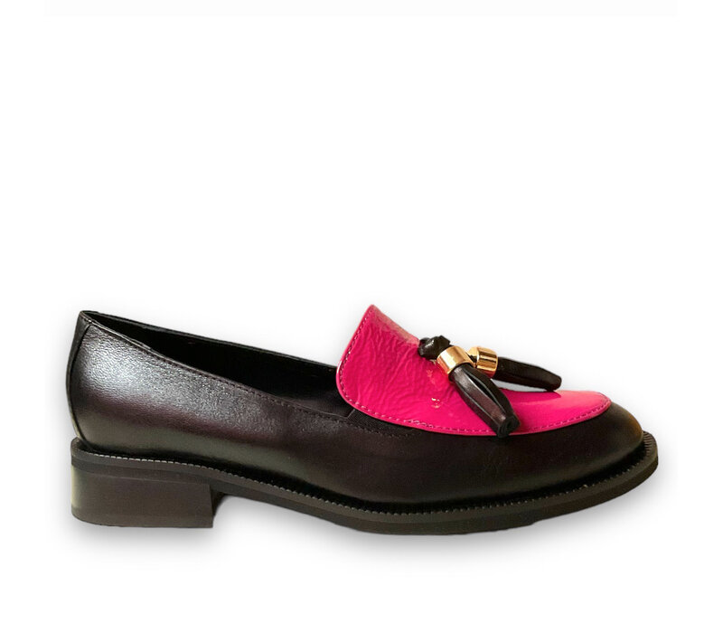 MarcoMoreo Black/Hot Pink Loafers
