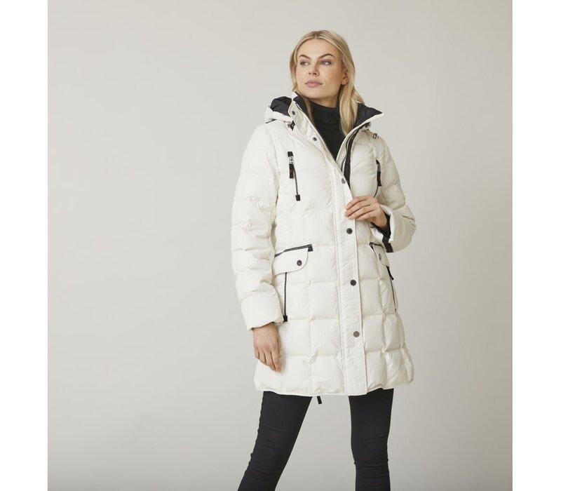 Junge “MARY” Down Coat in Snow