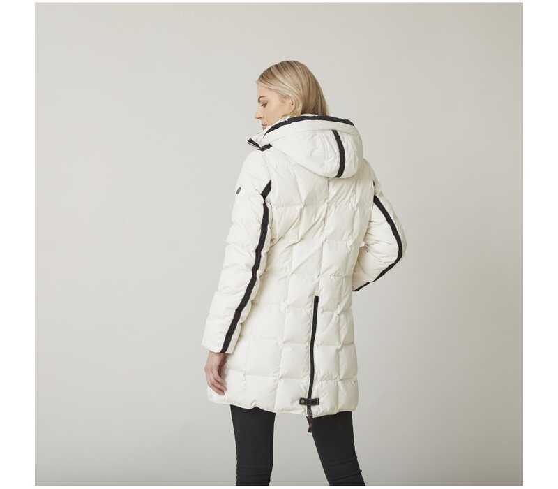 Junge “MARY” Down Coat in Snow