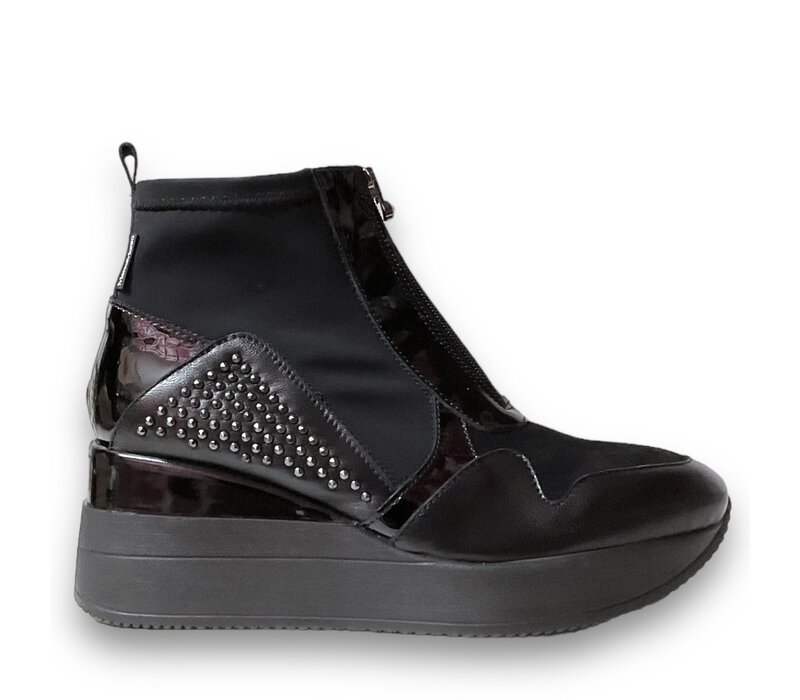MarcoMoreo Black front Zip Stud Boot