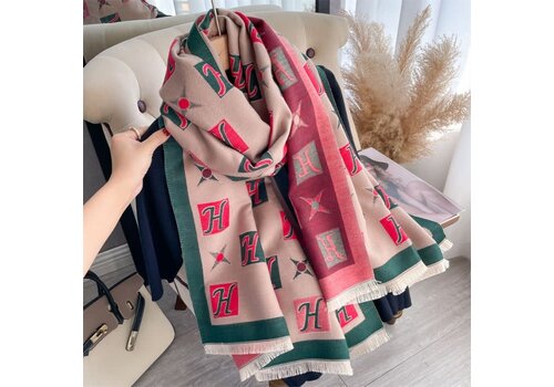 Peach Accessories WS020 Letter H wool scarf in Fuchsia/Green