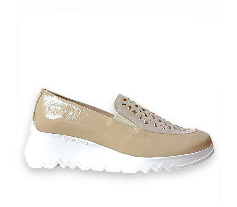 Wonders E-6742 Beige Pat Slip-On Shoe