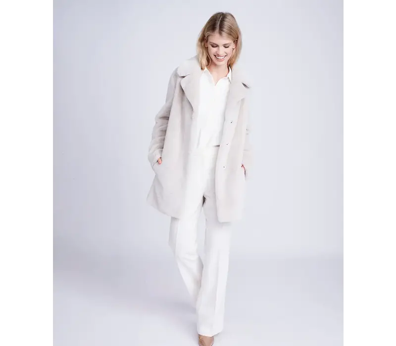 Pia Rossini KENNEDY Pearl Faux Fur Coat