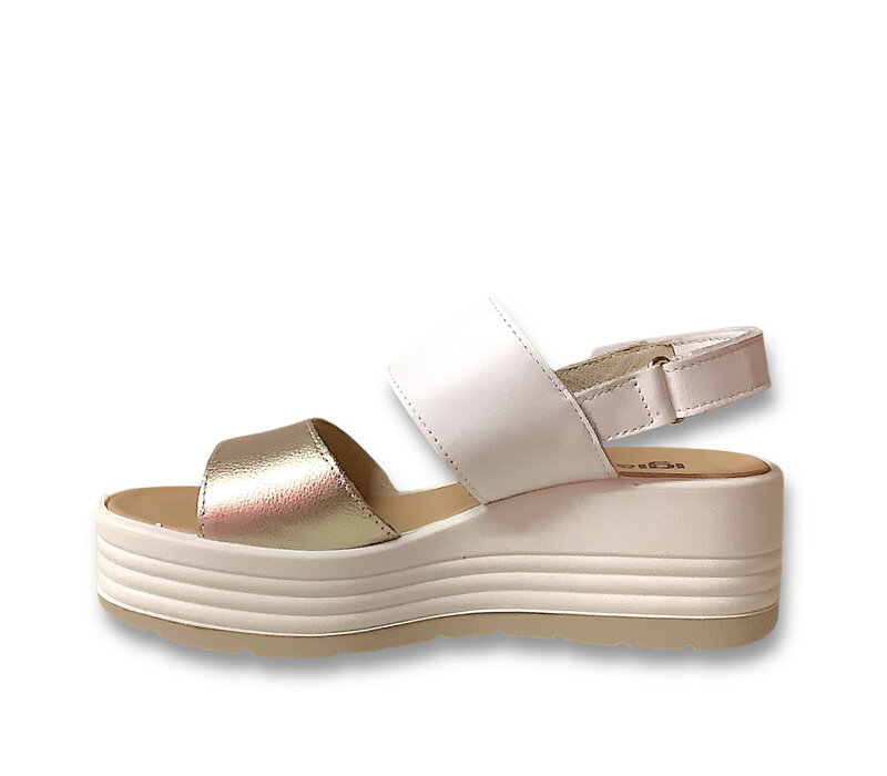 IGI&CO Wht/Gold Deco Buckle Platform Sandal