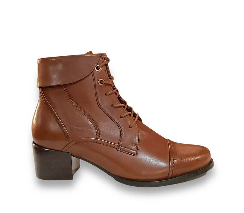 Regarde le Ciel JOLENE-32 Tan Laced Boot