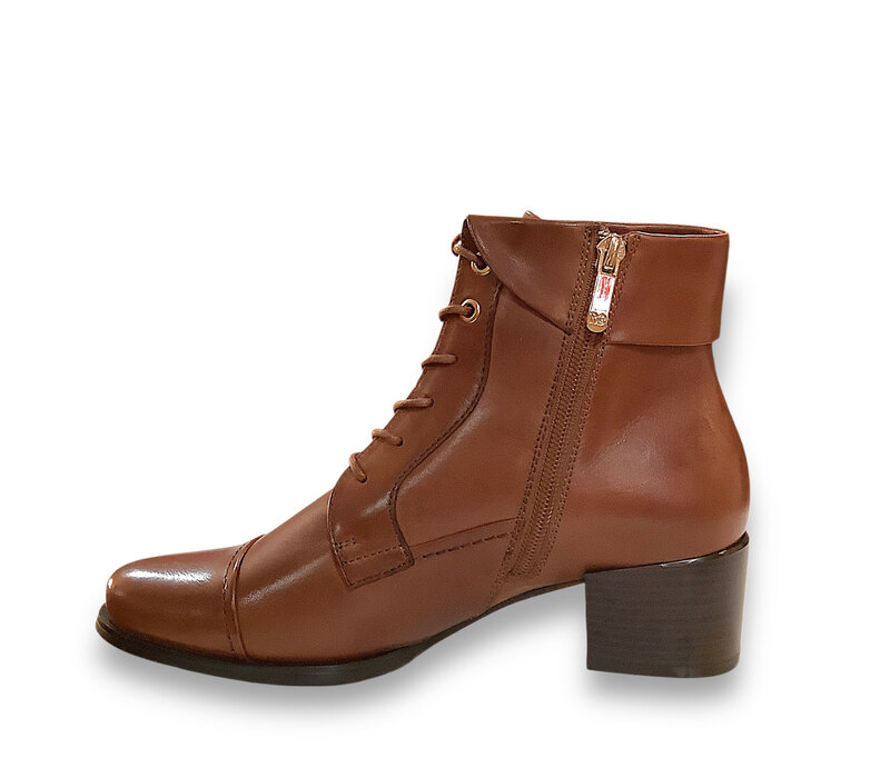 Regarde le Ciel JOLENE-32 Tan Laced Boot