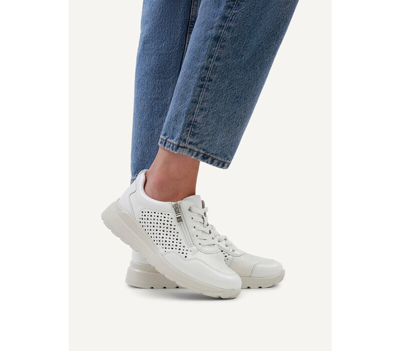 Caprice 23764 Wht/Slvr Leather Sneaker