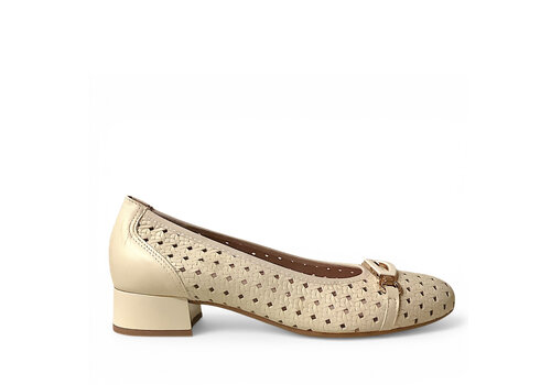 Pitillos Pitillos 11123 Cream Low Heel shoes