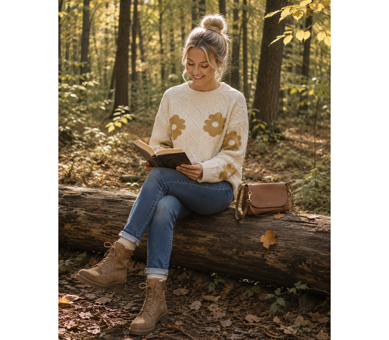 MD’M 3.50.210.18 Beige Daisy Sweater