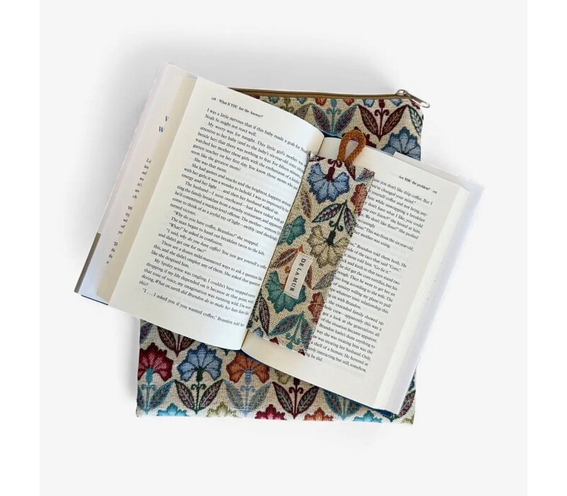 DE LA MUR 897 Fabric Bookcover & Bookmark