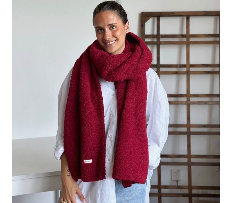 DE LA MUR “LAKE” Burgundy Polar Fleece Scarf